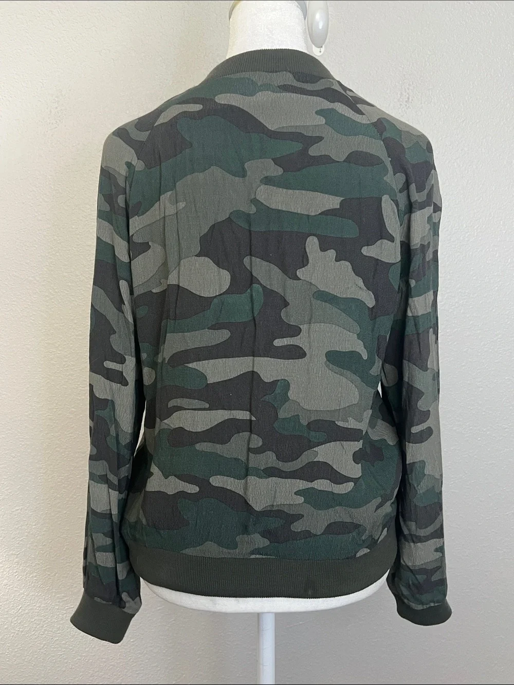 BB Dakota Camo Bomber Jacket Green Size Small